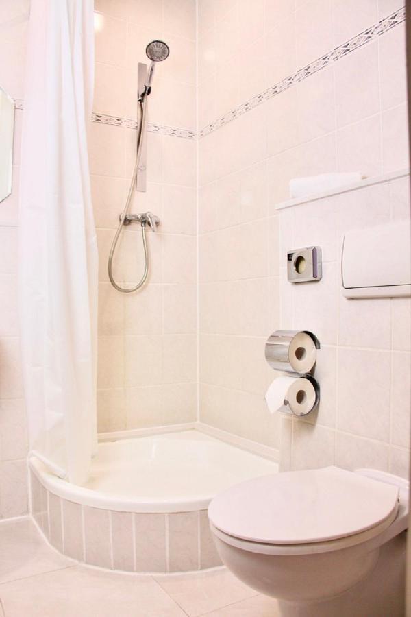 Parkhotel Viktoria Velten Luaran gambar