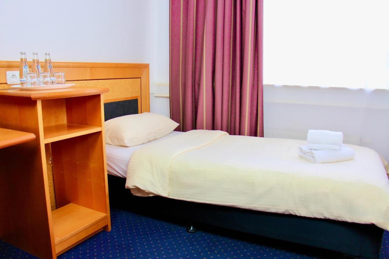 Parkhotel Viktoria Velten Luaran gambar